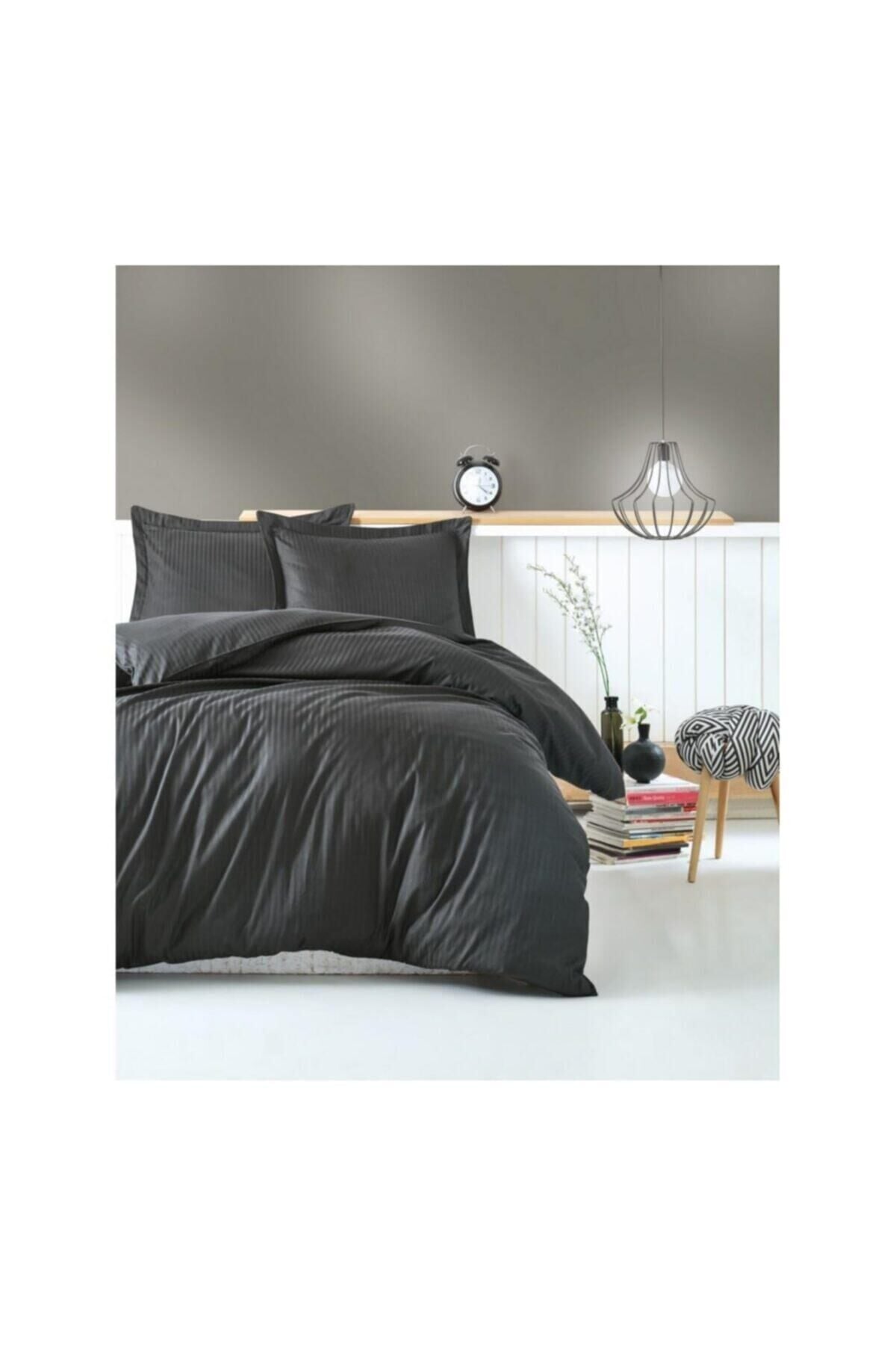 Elegant Stripe Saten Çift Kişilik Nevresim Takımı