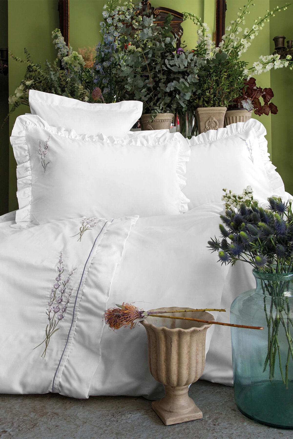 Lavanda Nakışlı 300 TC (120 Tel) Pamuk Saten Nevresim Takımı Çift Kişilik